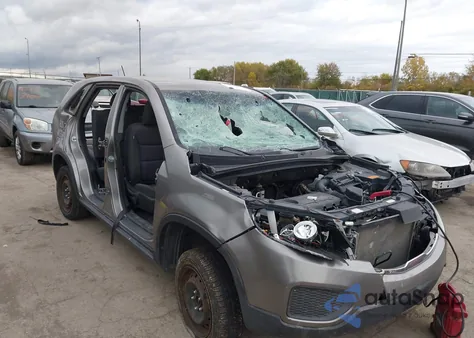 2013 Kia Sorento Lx z USA, uszkodzony, nr VIN 5XYKT3A11DG366669